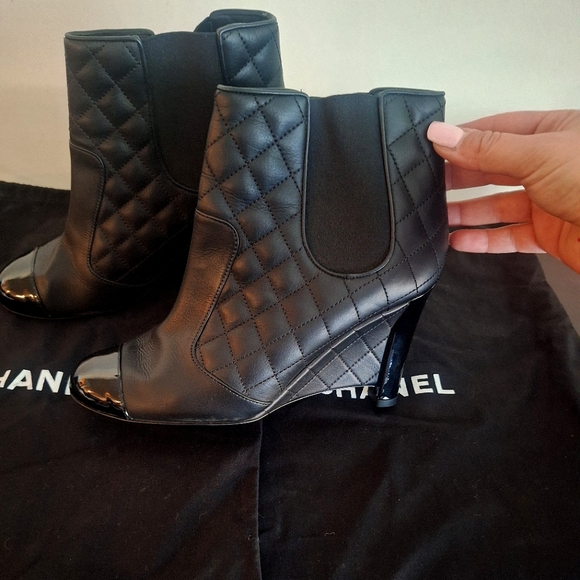 CHANEL Quilted Lambkskin Booties - Picture 2 of 16